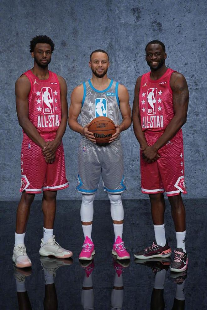 底特律老虎为米格尔·卡布瑞拉举办全赛季的巡回致敬活动，感谢其 21 年贡献