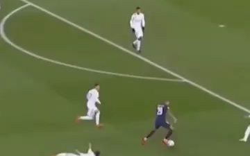 C罗补时造点，他走到马内身边让马内来主罚43亮76回复