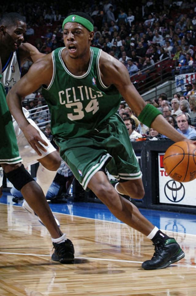 LOL：双冠军教练被嫌弃无能，官方发文选手实力很强，但教练水平一般